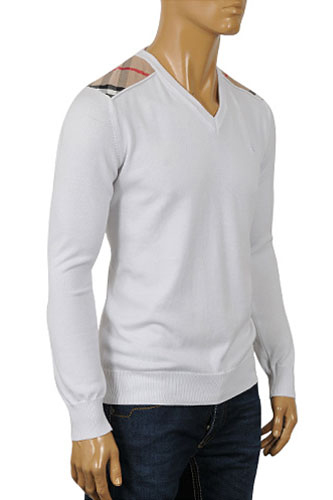 BURBERRY Men's V-Neck Sweater #120